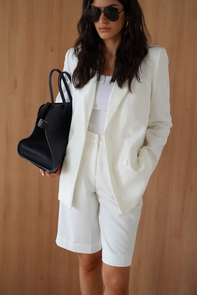 White bermuda shorts photo 3