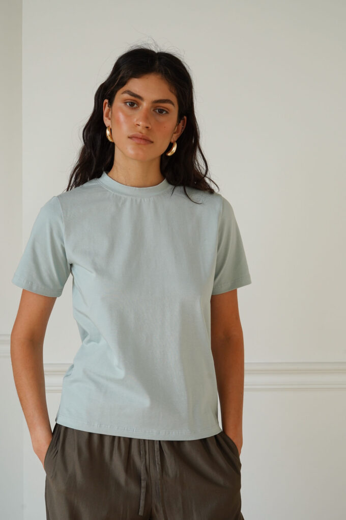 Relaxed T-shirt in light olive photo 4