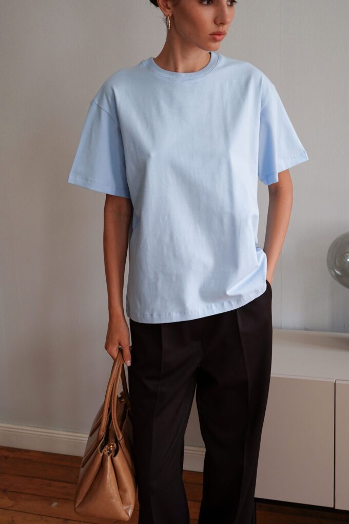 Футболка oversize блакитна фото 5