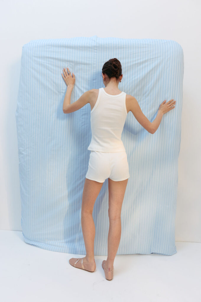 Knitted shorts in milky photo 3