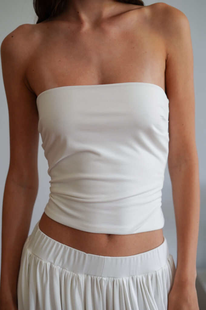 Elongated bandeau top in milk photo 2