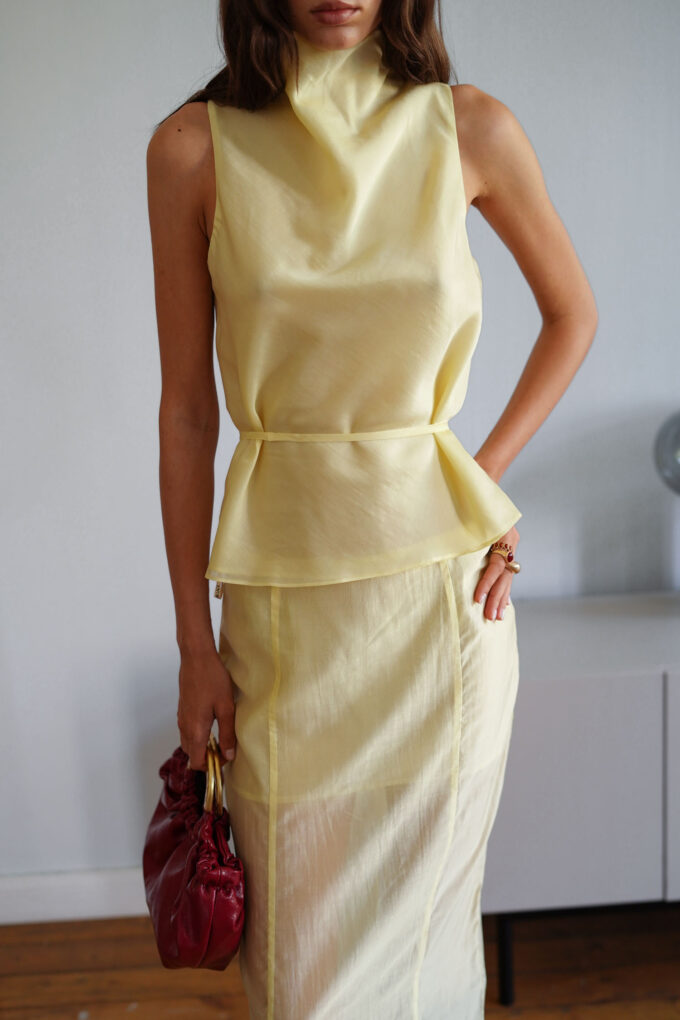 Tencel top with thin belt in lemon photo 3