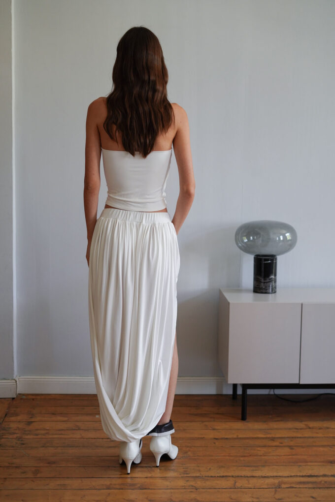 Elongated bandeau top in milk photo 3