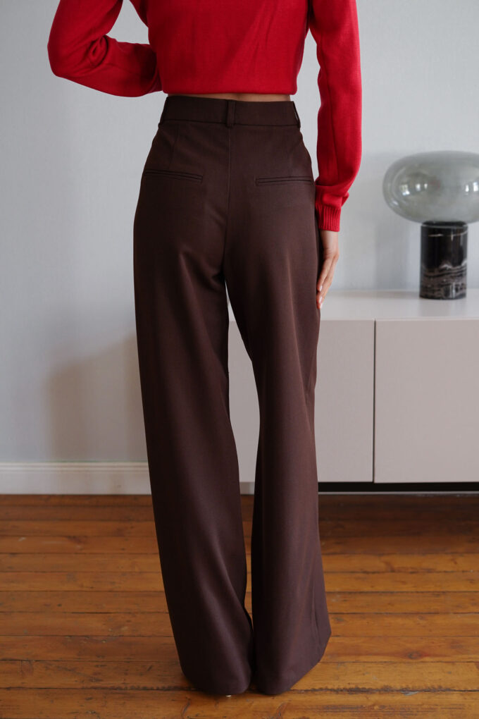 Straight-cut pants with double-breasted in chocolate photo 4