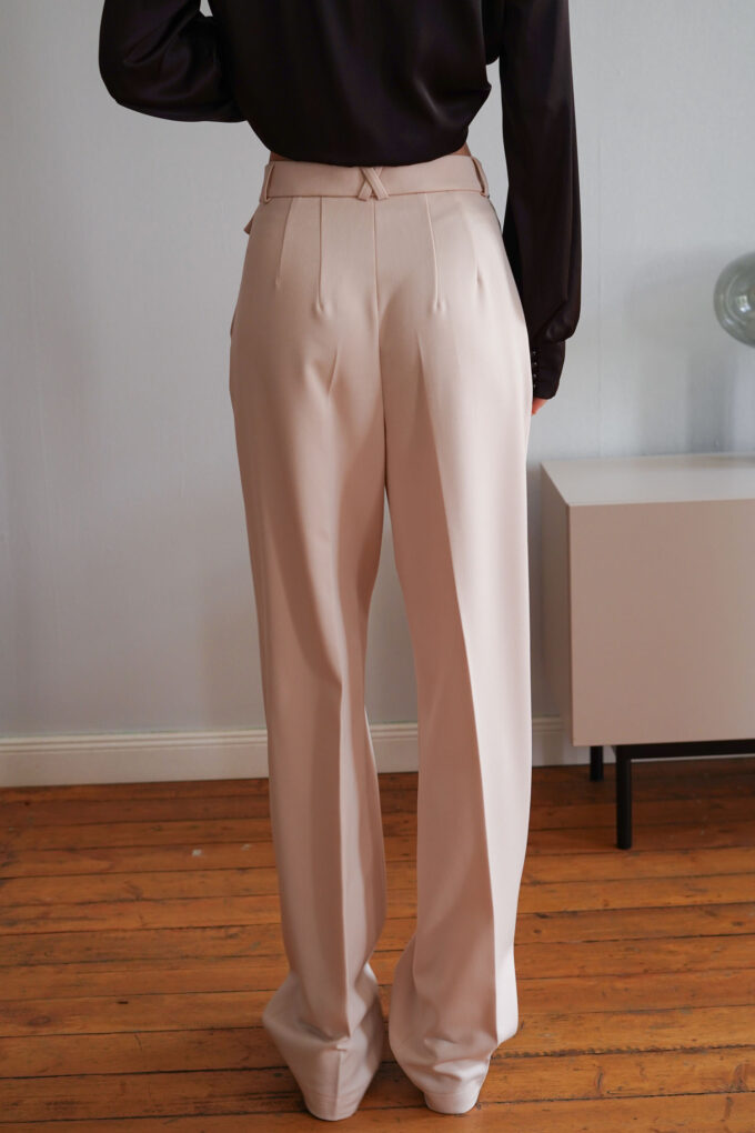 Cream palazzo pants with decorative flap photo 4