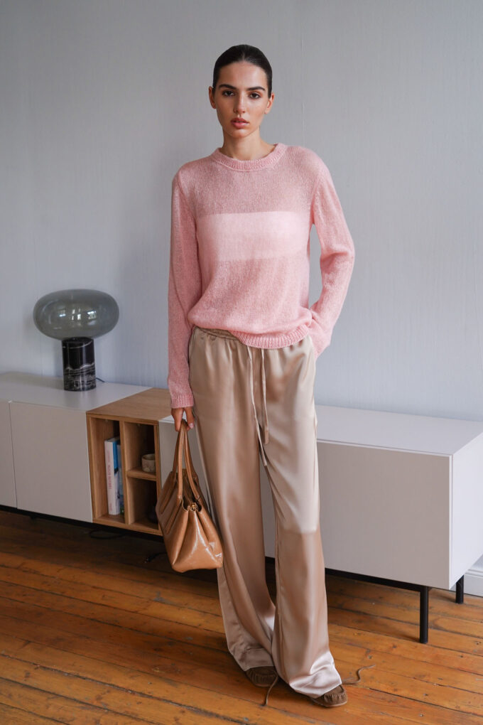Translucent jumper made of ultra-soft kidmohair yarn in pink photo 7