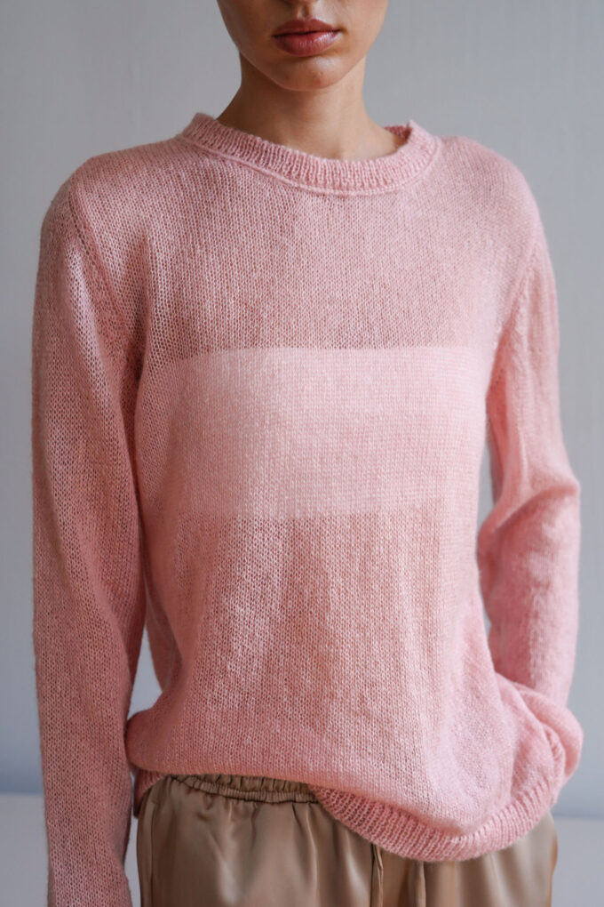 Translucent jumper made of ultra-soft kidmohair yarn in pink photo 3