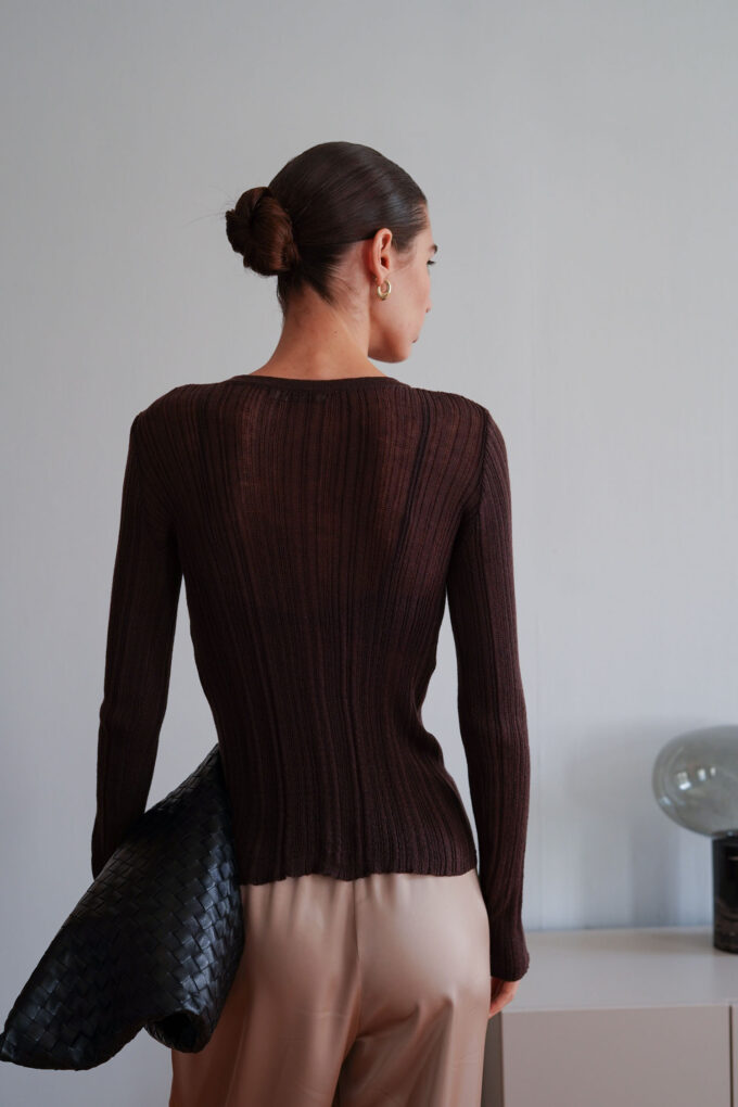 Translucent textured jumper in chocolate photo 3