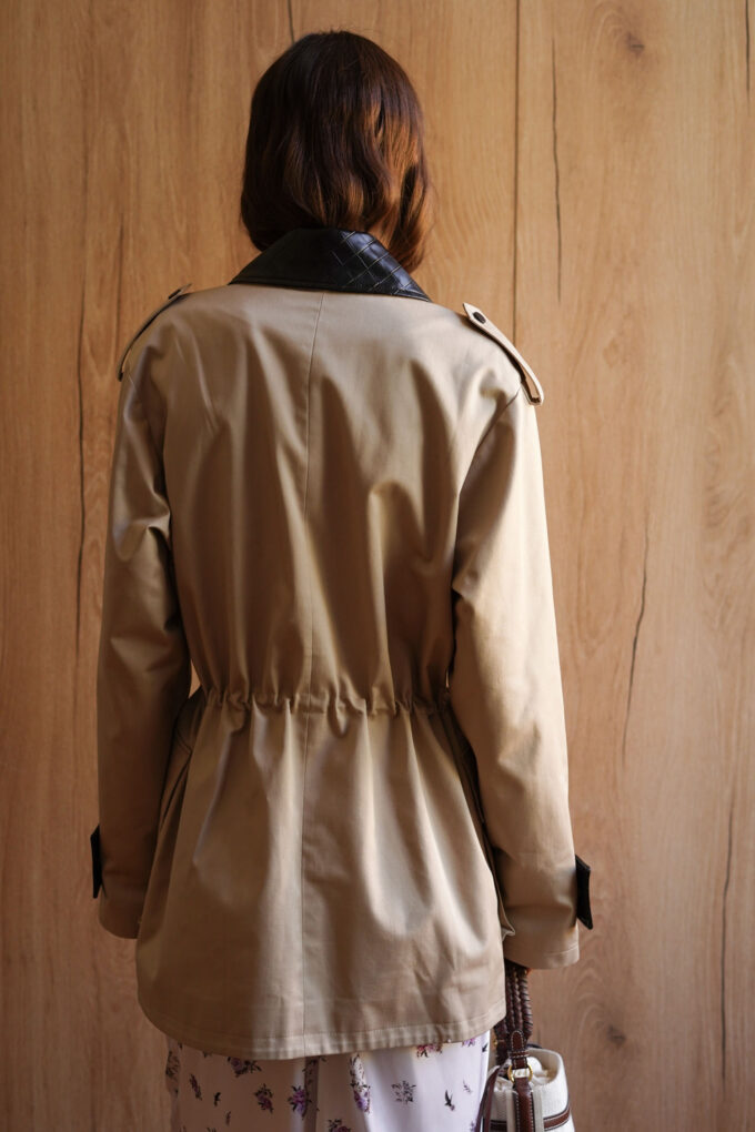 Beige jacket with decorative inserts photo 4