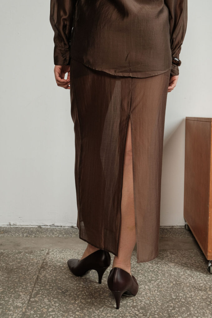 Translucent tencel maxi skirt in chocolate photo 5