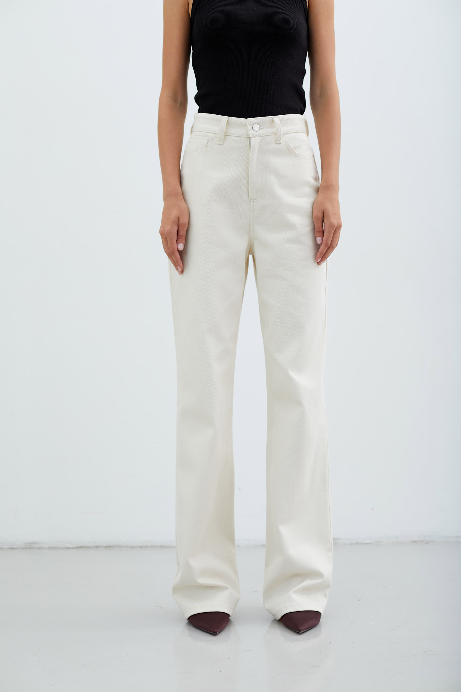 Джинси прямого крою на високій посадці кремові - The Lace фото 444881 Джинси прямого крою на високій посадці кремові - The Lace фото 444881