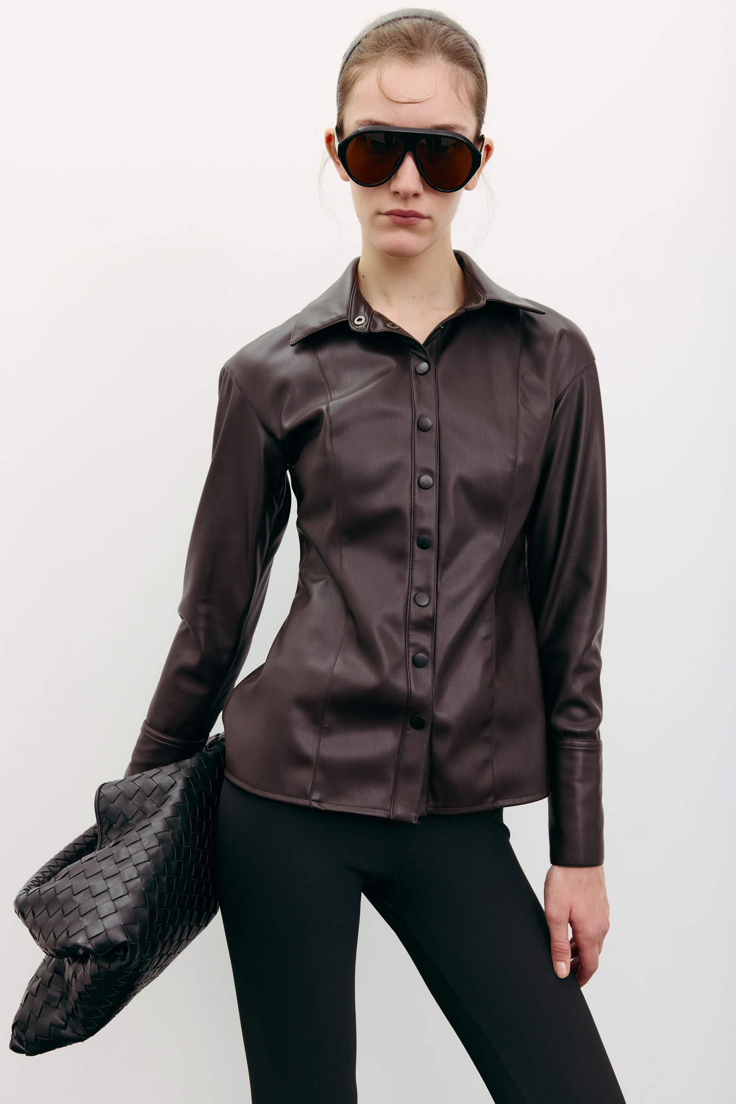 Сорочка з еко-шкіри приталена шоколадна - The Lace photo 441458 Сорочка з еко-шкіри приталена шоколадна - The Lace photo 441458