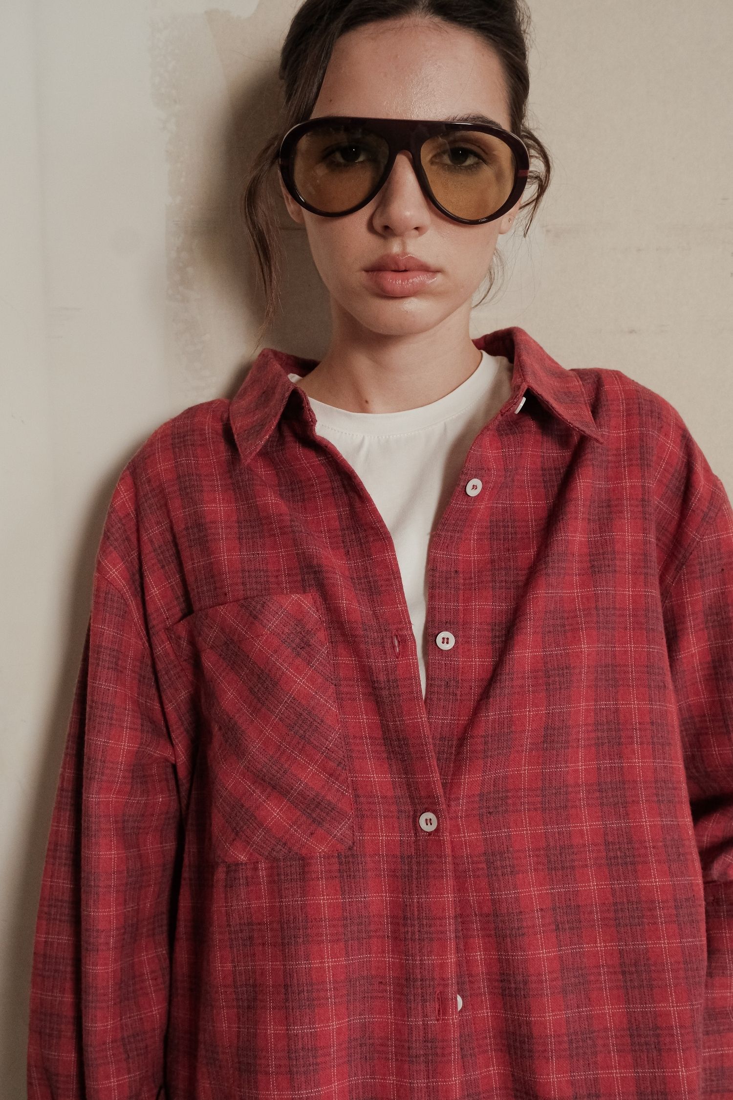 Сорочка з накладною кишенею в сіру клітинку червона - The Lace Фото 446881 Сорочка з накладною кишенею в сіру клітинку червона - The Lace Фото 446881