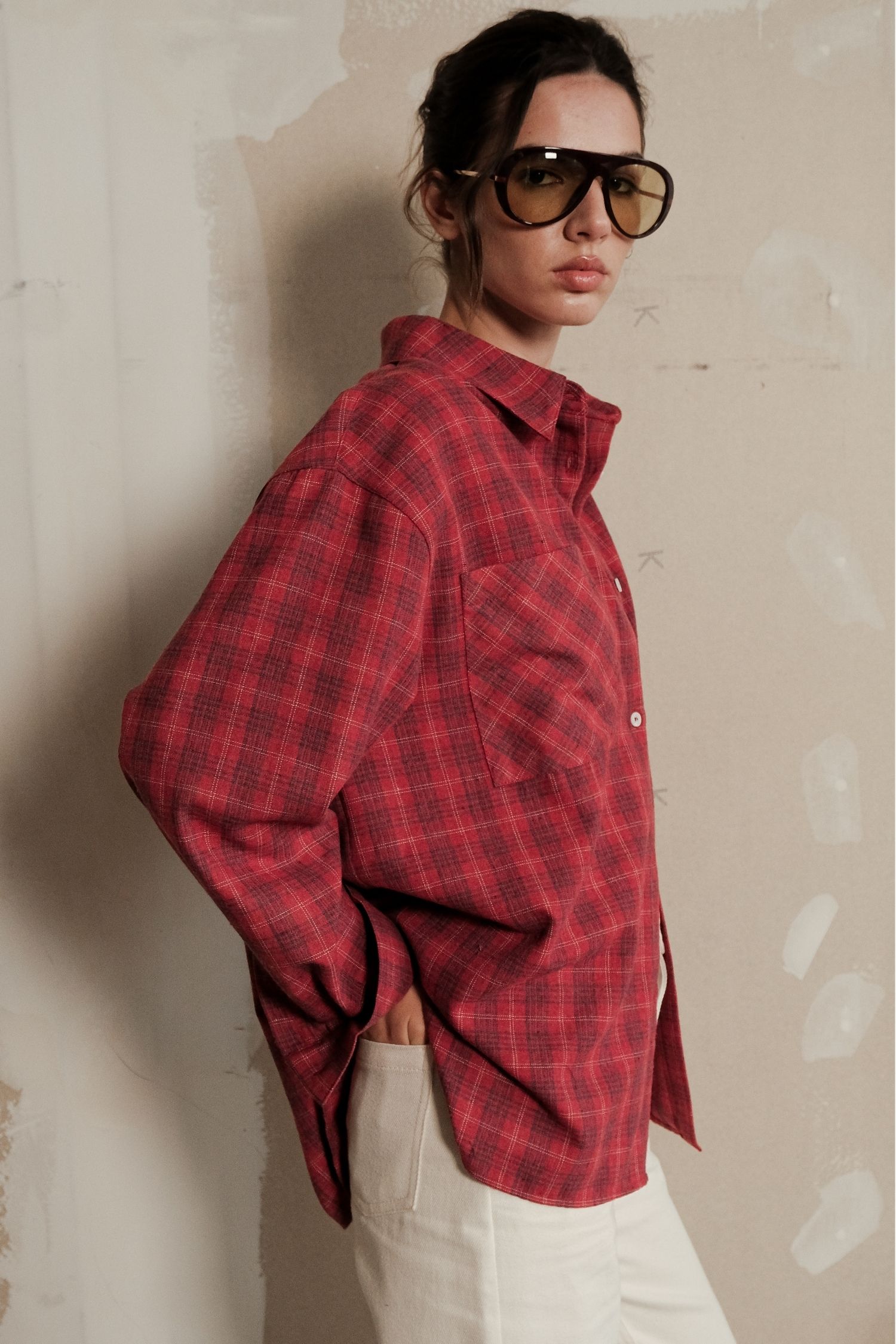 Сорочка з накладною кишенею в сіру клітинку червона - The Lace Фото 446884 Сорочка з накладною кишенею в сіру клітинку червона - The Lace Фото 446884