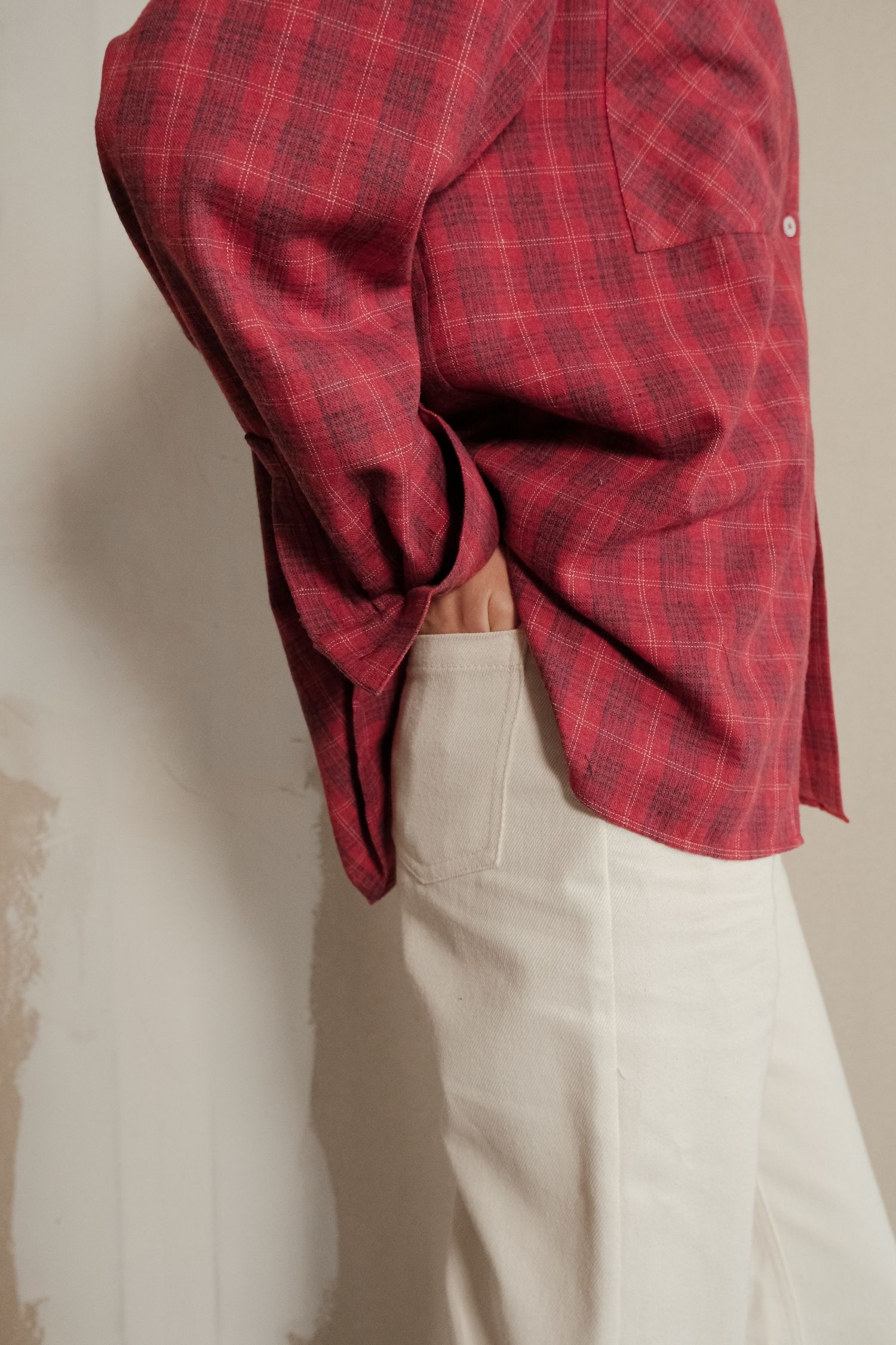 Сорочка з накладною кишенею в сіру клітинку червона - The Lace Фото 446885 Сорочка з накладною кишенею в сіру клітинку червона - The Lace Фото 446885