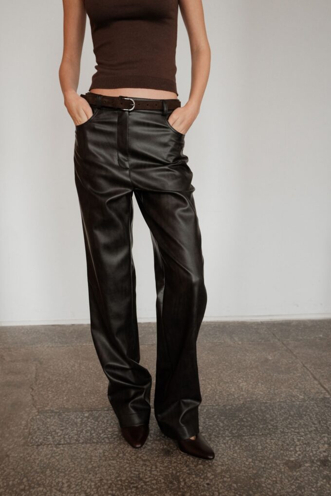 Брюки з еко-шкіри прямого крою чорні фото 2