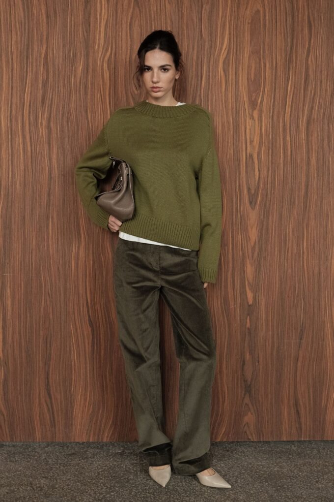 Брюки прямые из вельвета оливковые Фото 2