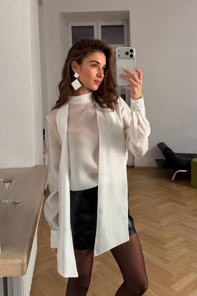 Блуза із тенселу напівпрозора молочна - The Lace