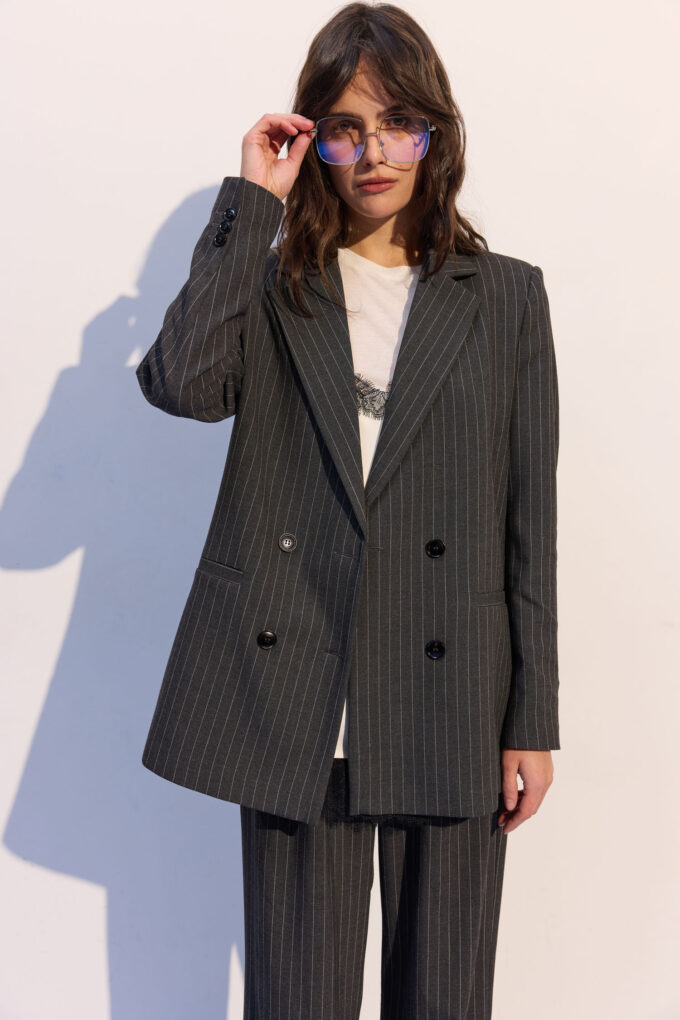 Жакет оверсайз у широку смужку графітовий фото 2 Жакет оверсайз у широку смужку графітовий фото 2