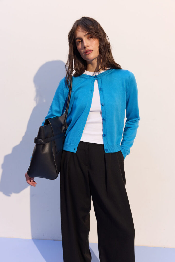 Трикотажний кардиган з круглим вирізом та вишивкою яскраво-блакитний - The Lace