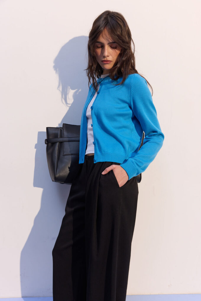 Трикотажний кардиган з круглим вирізом та вишивкою яскраво-блакитний фото 7