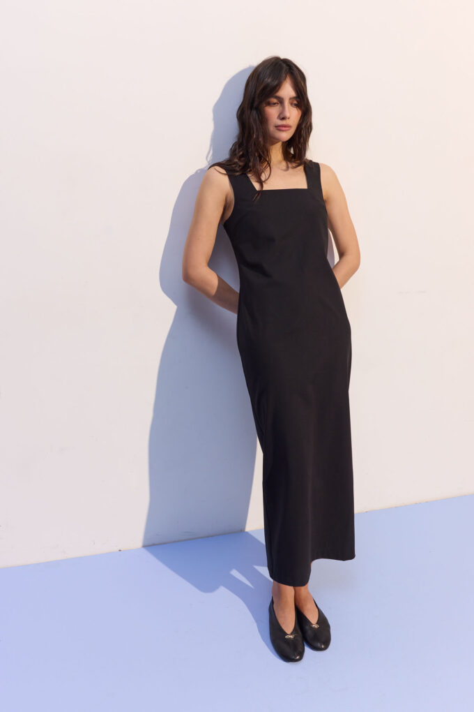 Сукня міді прямого крою з додаванням вовни чорна фото 4