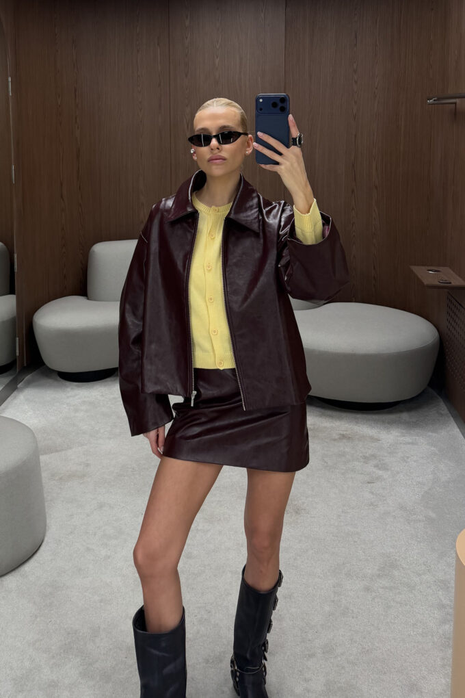 Бомбер з еко-шкіри із об'ємними рукавами бордовий - The Lace