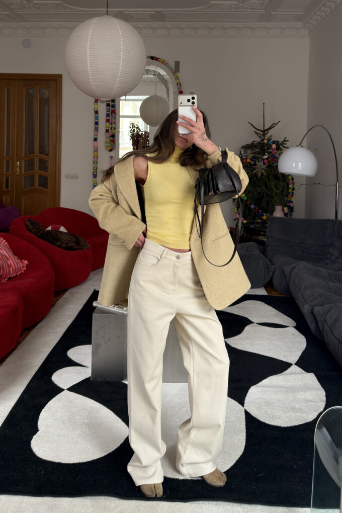 Трикотажний топ із високою горловиною лимонний фото 2