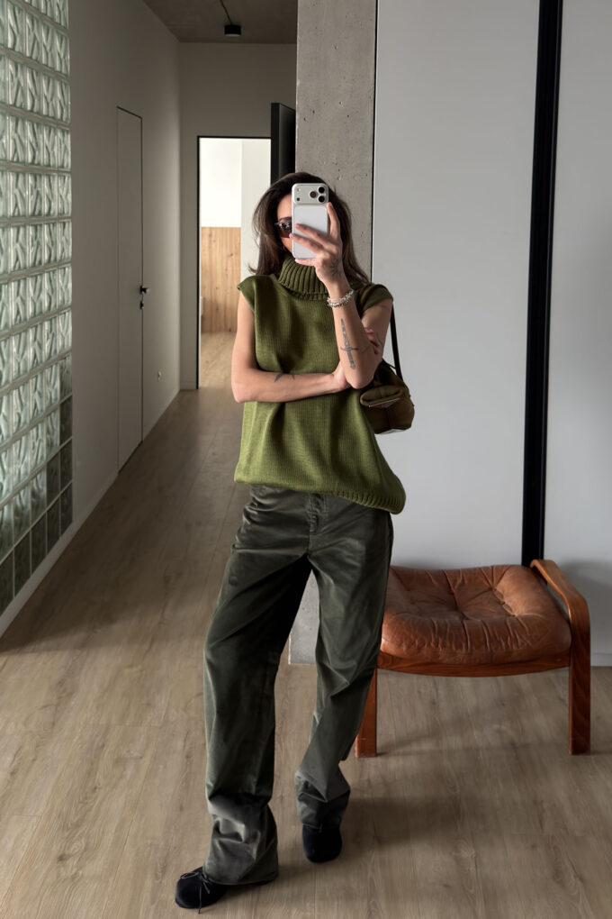 Жилет з напіввовни Olive green фото 2